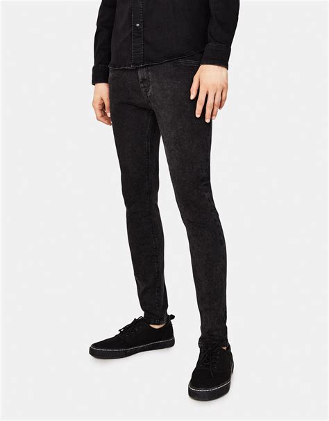 Acquista online i nostri Bershka jeans da uomo .